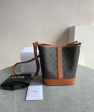 THE MEDIUM BUCKET IN TRIOMPHE TAN 191442 CELINE