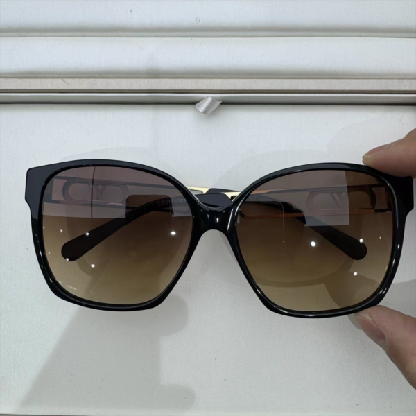 Z1846E LV Link Light Classic Square Sunglasses