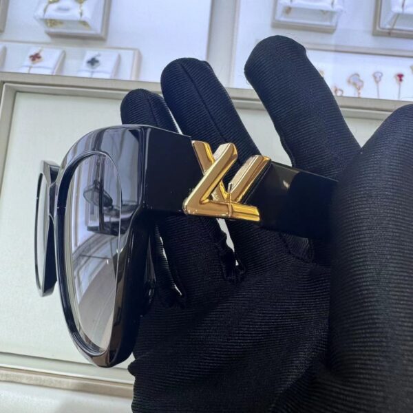 LOUIS VUITTON Z2120W LV-GO14 Square Sunglasses